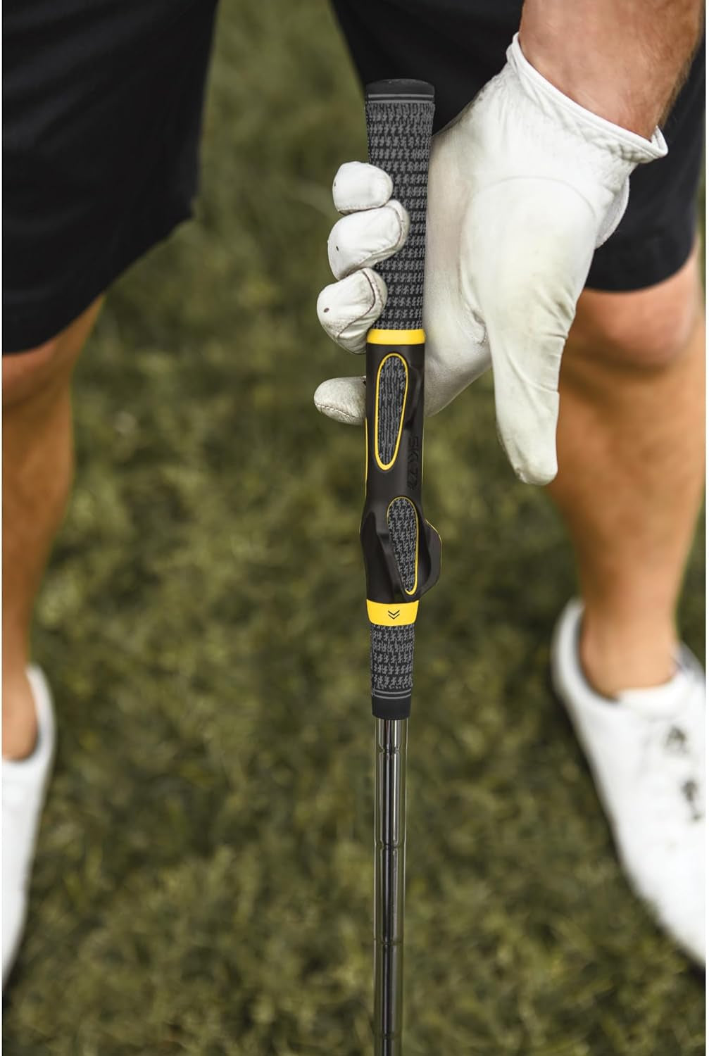 Golf Grip Trainer, Club Attachment for Correct Hand Positioning and Muscle Memory, Fits Standard Grips from Driver to Wedge, Right-Handed, Compact Training Aid for Practice and Pre-Round Warm-Up